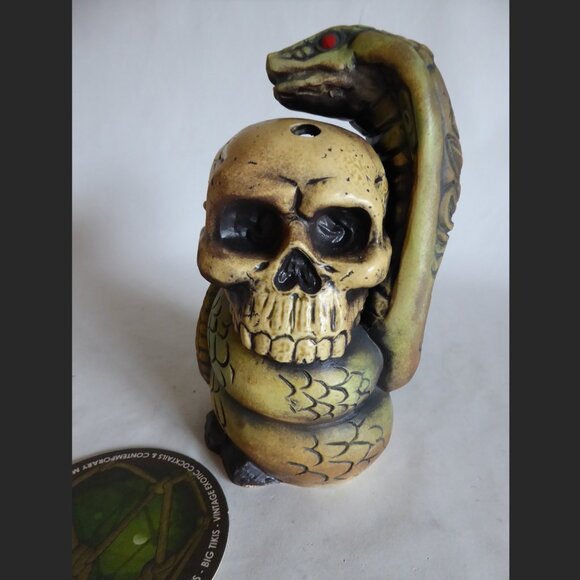NEW 2019 LE #64/250 EEKUM BOOKUM FORBIDDEN ISLAND BAR COBRA SKULL TIKI MUG - Picture 1 of 15